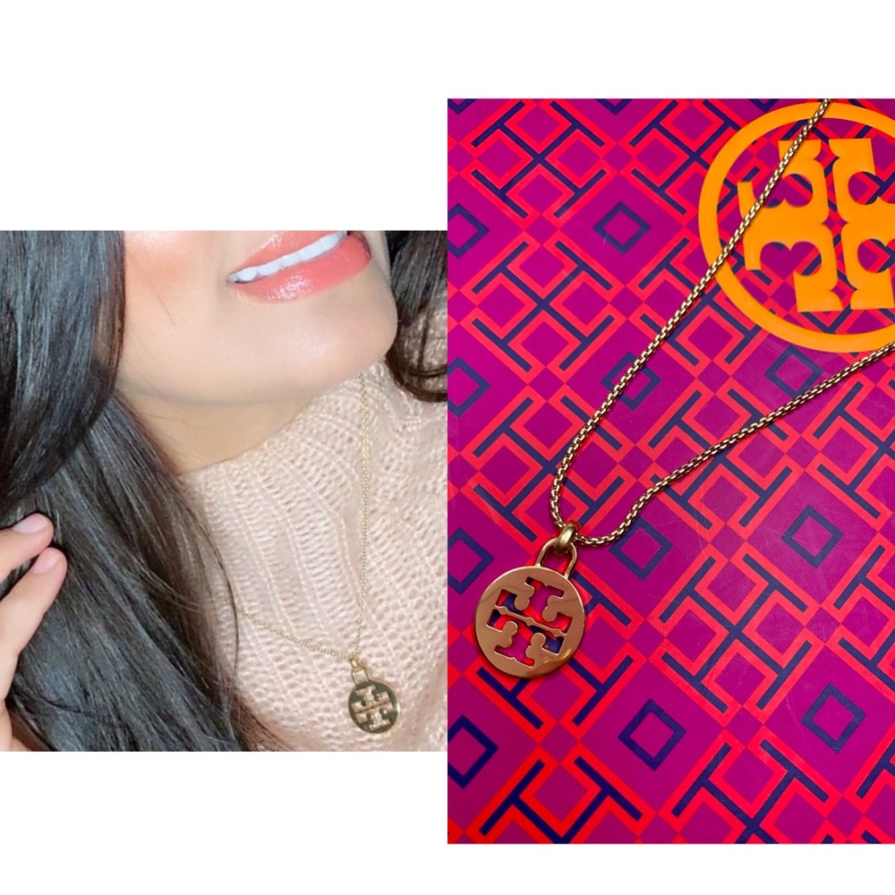 Look photo Auténtic Tory Burch charm